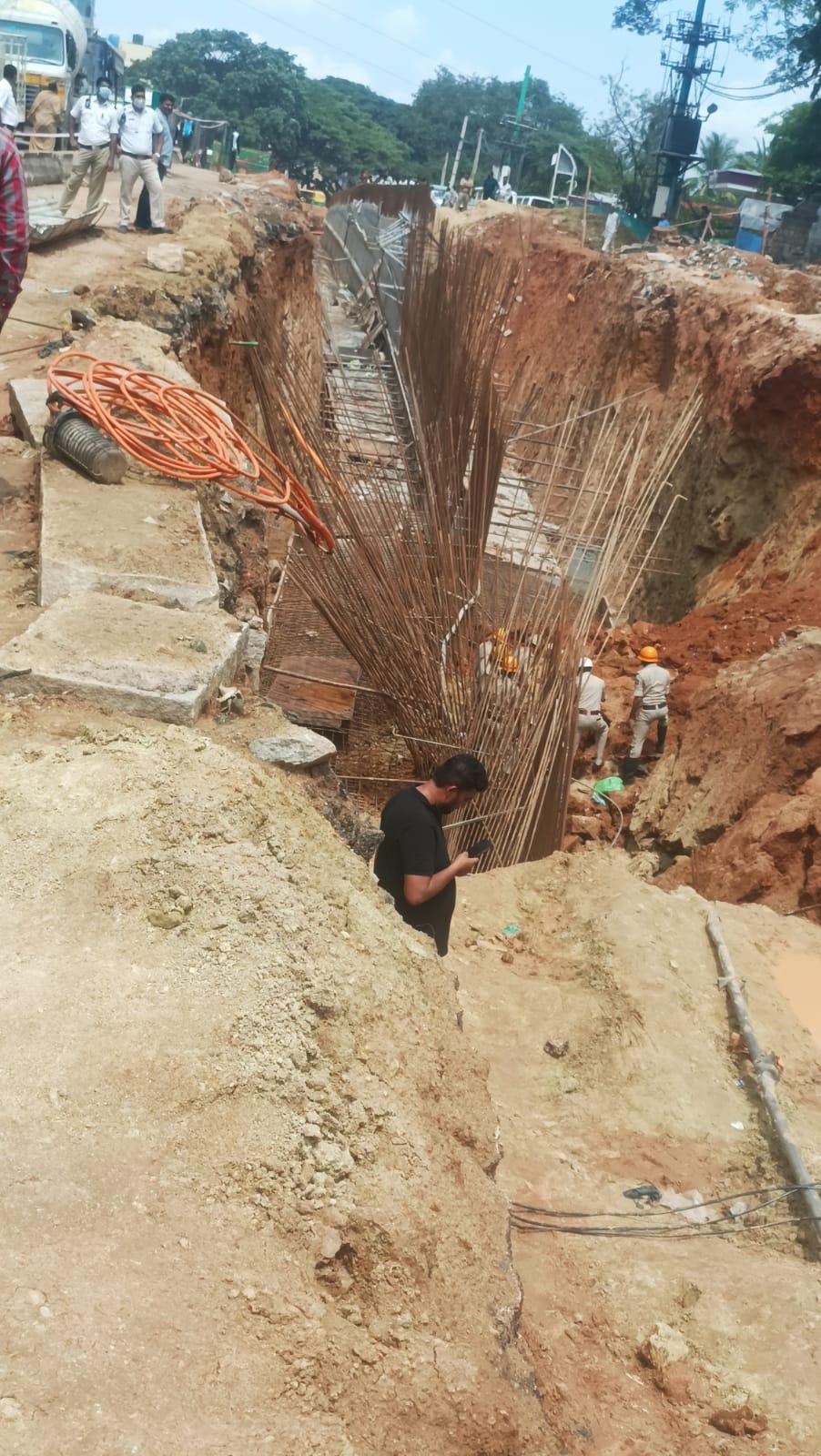 2 workers die as mud wall at BDA underpass site caves in